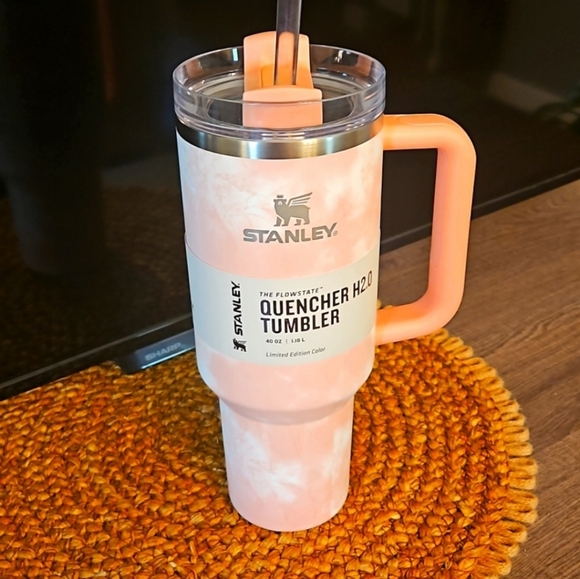 NWT Stanley 40 oz Flowstate Tumbler LIMITED EDITION Peach 🍑 TieDye - Picture 1 of 7